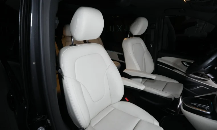 Mercedes Benz V 250D Grey for sale in Dubai