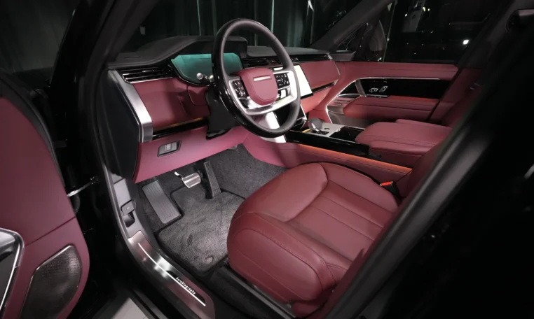 Range Rover Autobiography P530 Black and red FOR sale in Dubai