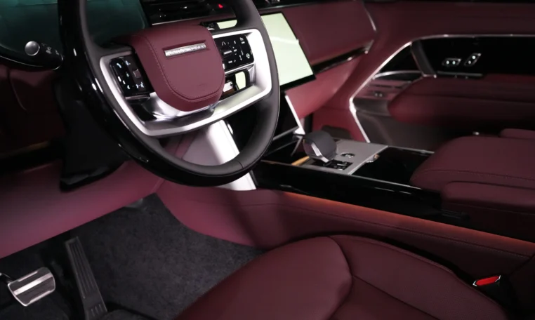 Range Rover Autobiography P530 Black and red FOR sale in Dubai