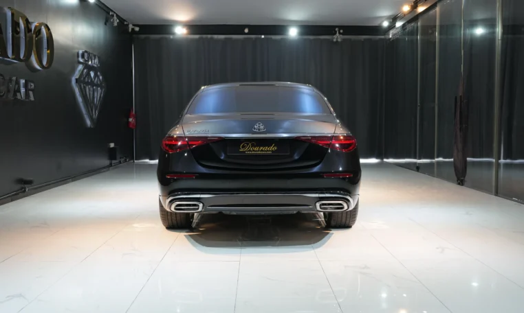 Mercedes-Benz S 580 S 580 4 Matic Long Maybach Black & Graphite Grey for sale in dubai 08