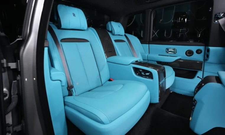 Rolls Royce Cullinan Black Badge for sale in dubai 18