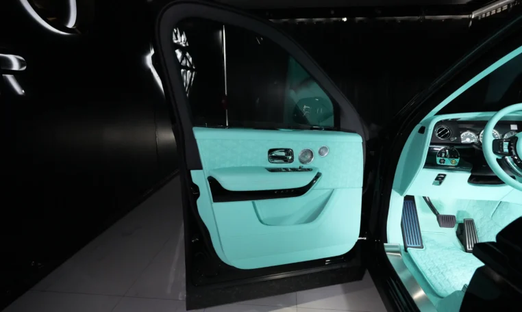 Rolls Royce Cullinan Onyx Concept for sale in dubai 11