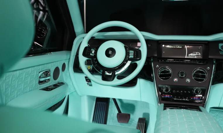Rolls Royce Cullinan Onyx Concept for sale in dubai 14