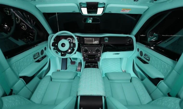 Rolls Royce Cullinan Onyx Concept for sale in dubai 15