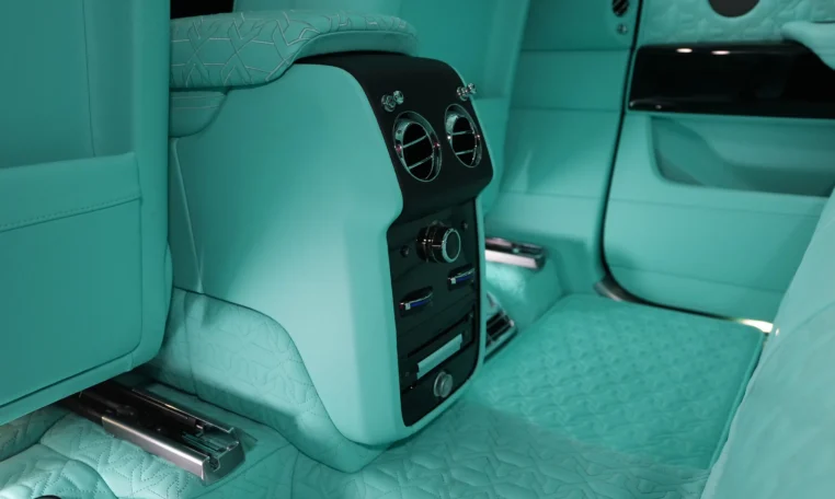 Rolls Royce Cullinan Onyx Concept for sale in dubai 20