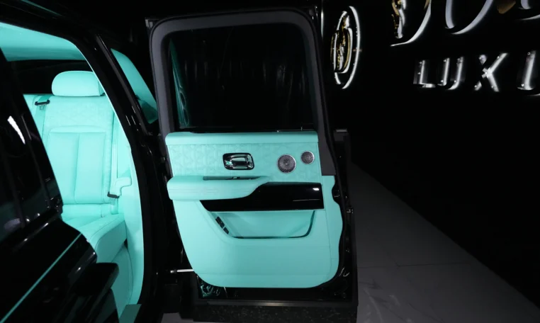 Rolls Royce Cullinan Onyx Concept for sale in dubai 20