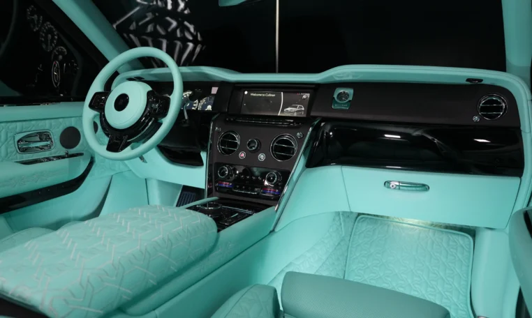 Rolls Royce Cullinan Onyx Concept for sale in dubai 22