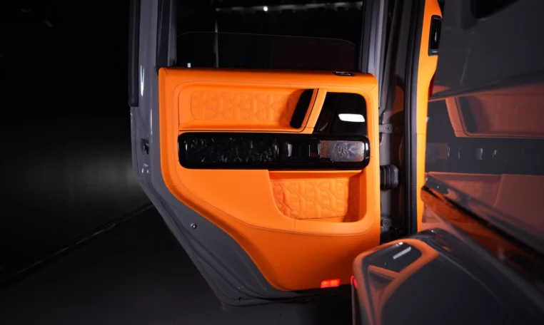 G8X Oscar by Onyx Concept 1 of 5 Limited Edition