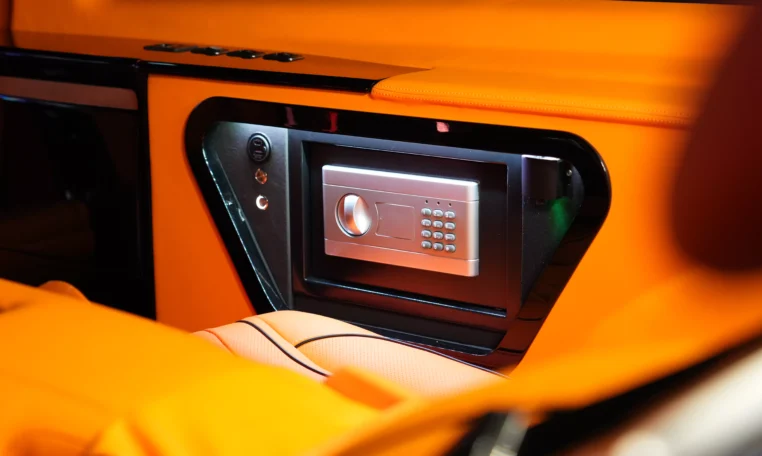 Mercedes-Maybach V Class Extra Long Wheelbase for sale in dubai 23