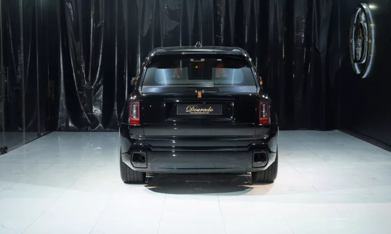 Rolls Royce Cullinan Black Badge Kit for sale in Dubai