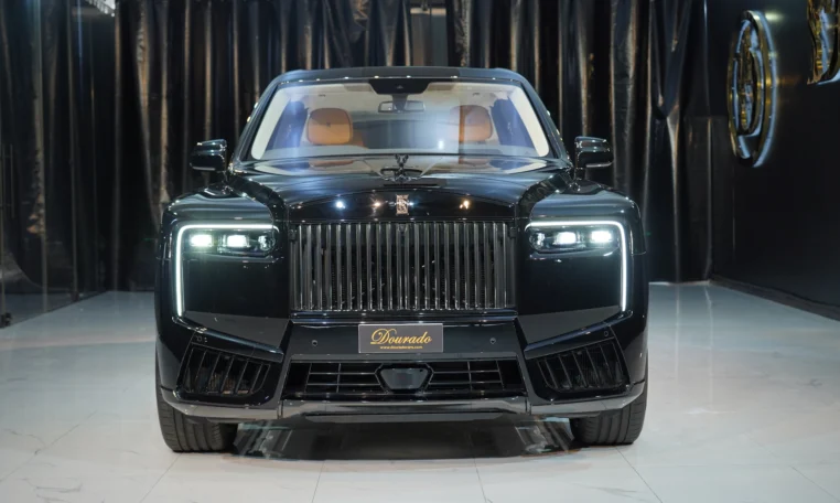 Rolls Royce Cullinan Black Badge Kit for sale in Dubai