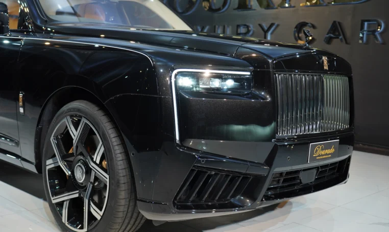 Rolls Royce Cullinan Black Badge Kit for sale in Dubai