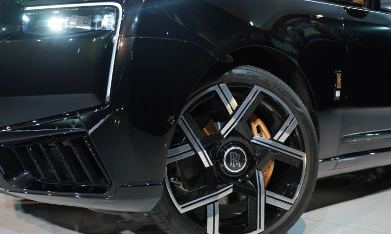 Rolls Royce Cullinan Black Badge Kit for sale in Dubai