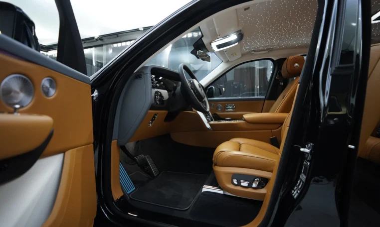 Rolls Royce Cullinan Black Badge Kit for sale in Dubai
