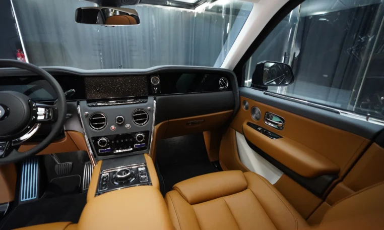 Rolls Royce Cullinan Black Badge Kit for sale in Dubai