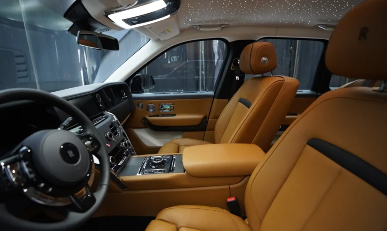 Rolls Royce Cullinan Black Badge Kit for sale in Dubai