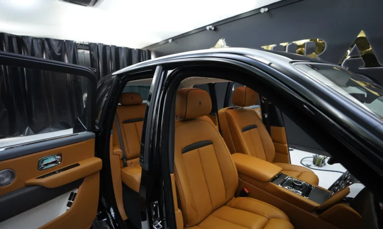 Rolls Royce Cullinan Black Badge Kit for sale in Dubai