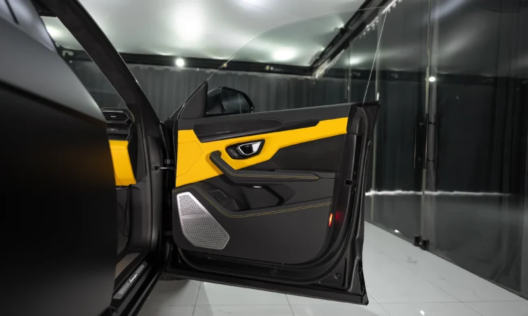 Lamborghini Urus S for sale in Dubai in Dubai